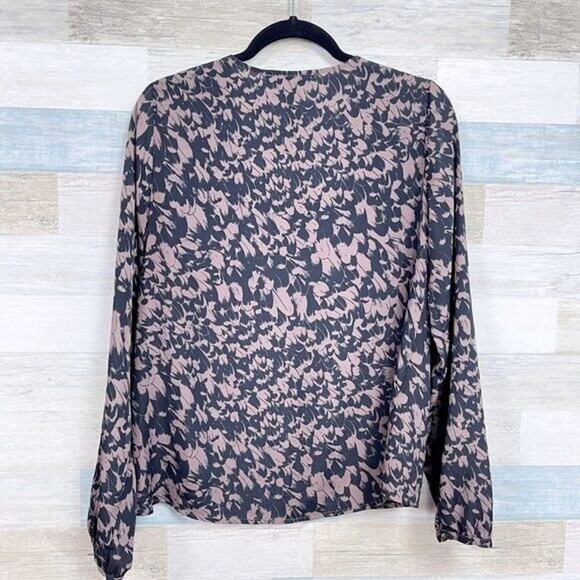 BCBG PARIS Printed Silky Long Sleeve Blouse Brown Black Womens Medium - Picture 3 of 5